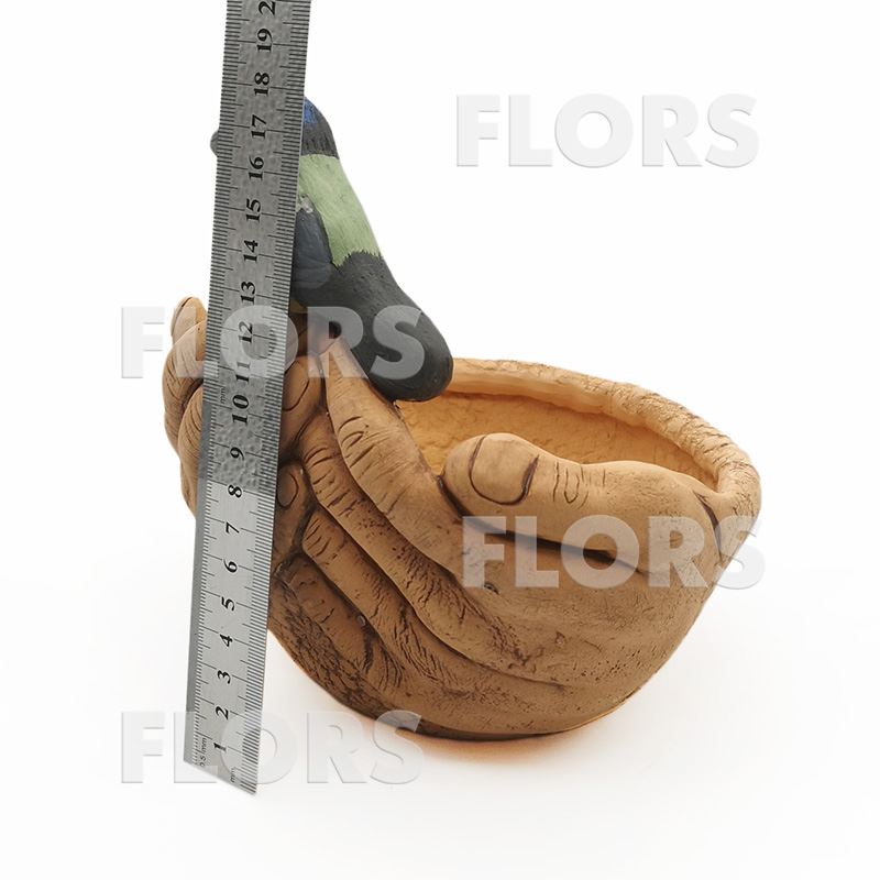 Кашпо керамика Руки с синичкой